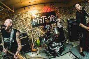 The Meteors (21+)